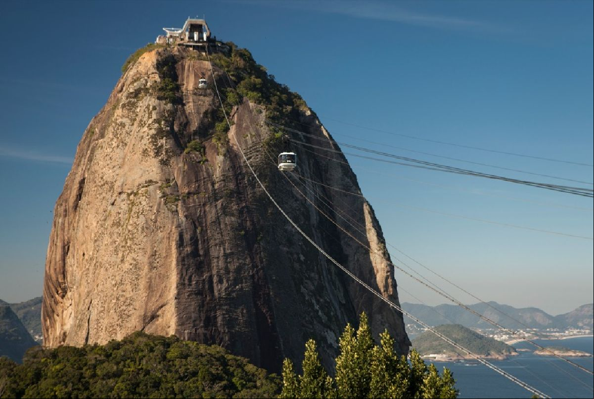 Papai Noel chega ao Parque Bondinho Pão de Açúcar® de helicóptero no próximo final de semana
