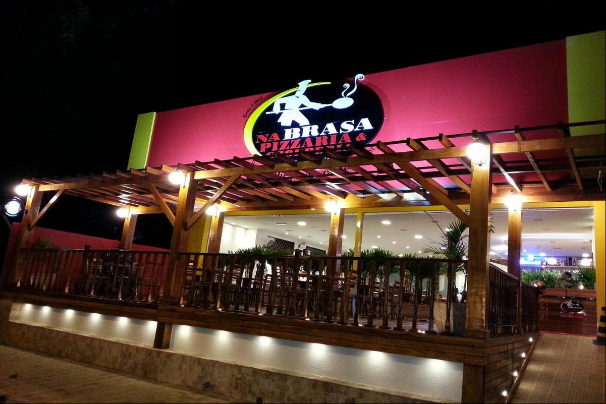 Na Brasa Pizzaria